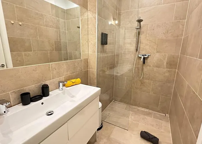 African Paradise With Jacuzzi & Sauna Viena
