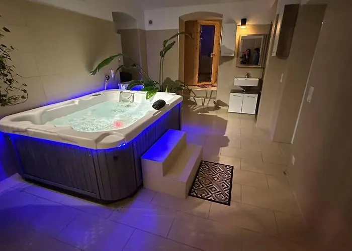 African Paradise With Jacuzzi & Sauna Apartamento