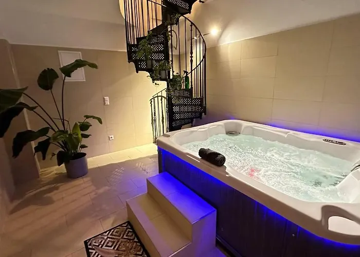 African Paradise With Jacuzzi & Sauna *