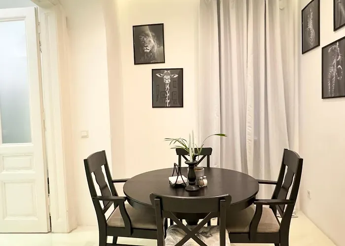 African Paradise With Jacuzzi & Sauna Apartamento Viena